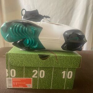 Nike Men's White Black Teal Athletic Cleats